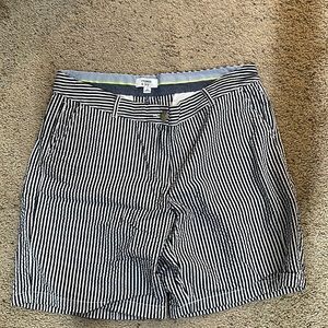 Crown & Ivy seersucker navy white shorts sz 12